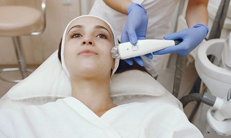 تاثیر بازه سنی در تاثیرگذاری هایفوتراپی.